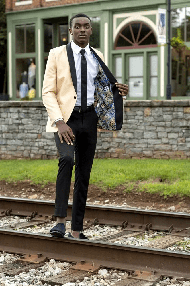 Tuxedos and Suits Champaign, IL On Call Formals