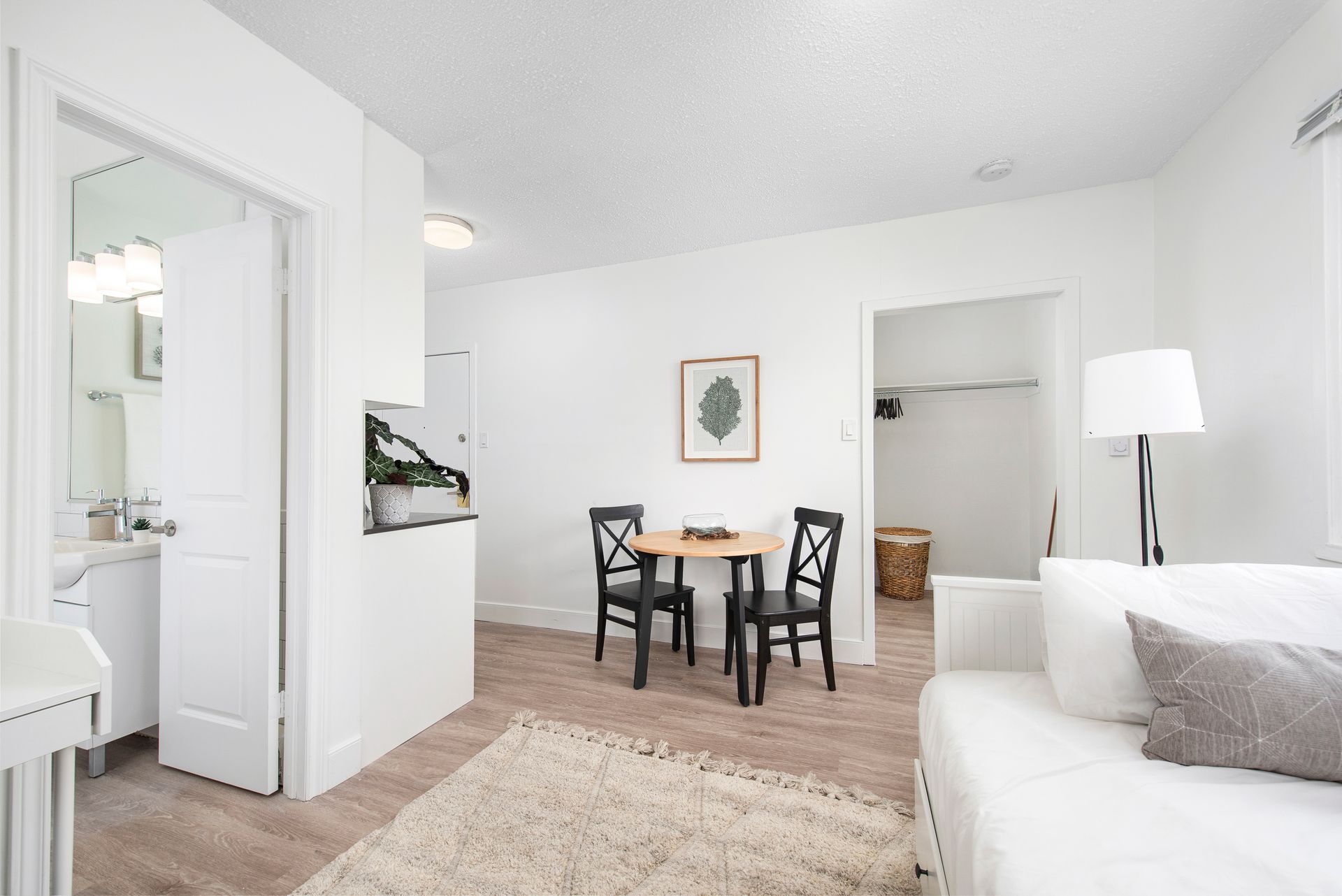 Gallery 5 Glenavon Road Group Inc.