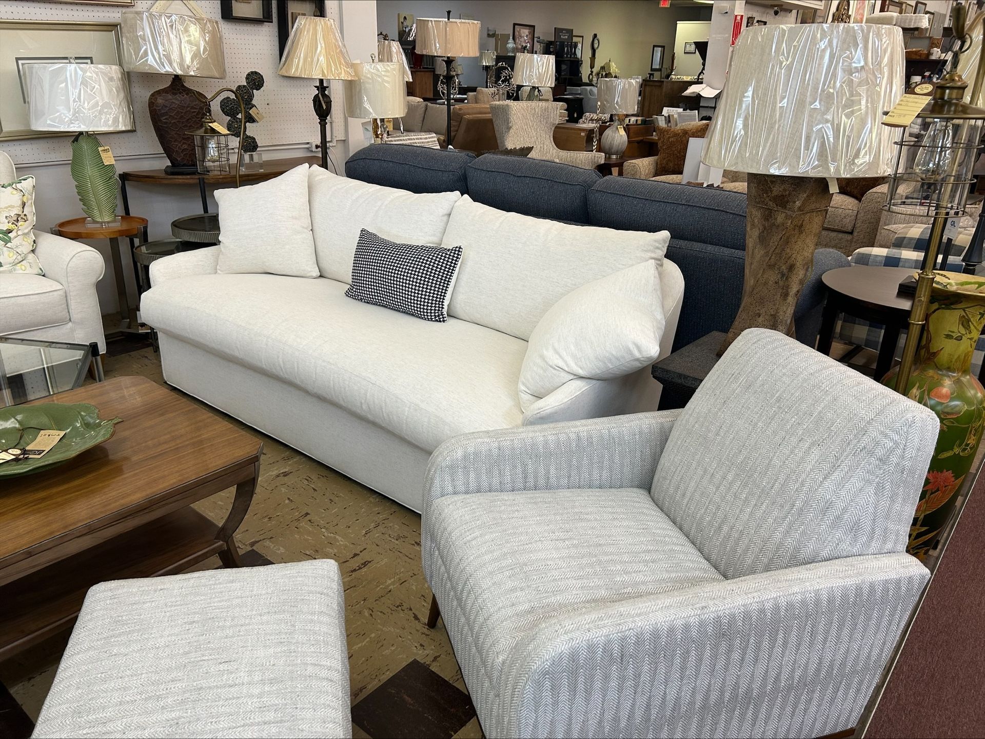 Stylish Furniture Livonia, MI Chris Furniture