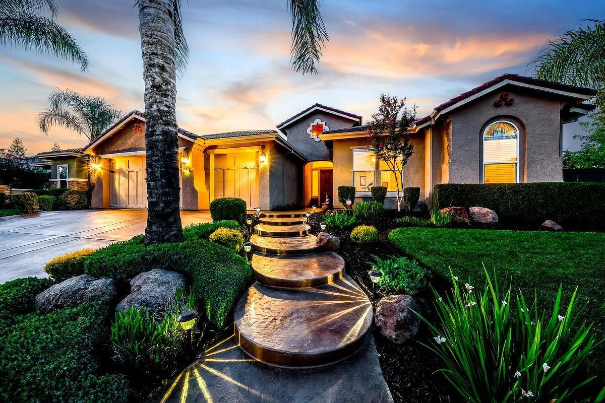 Jill Van Dusen Realtor GUIDE Real Estate