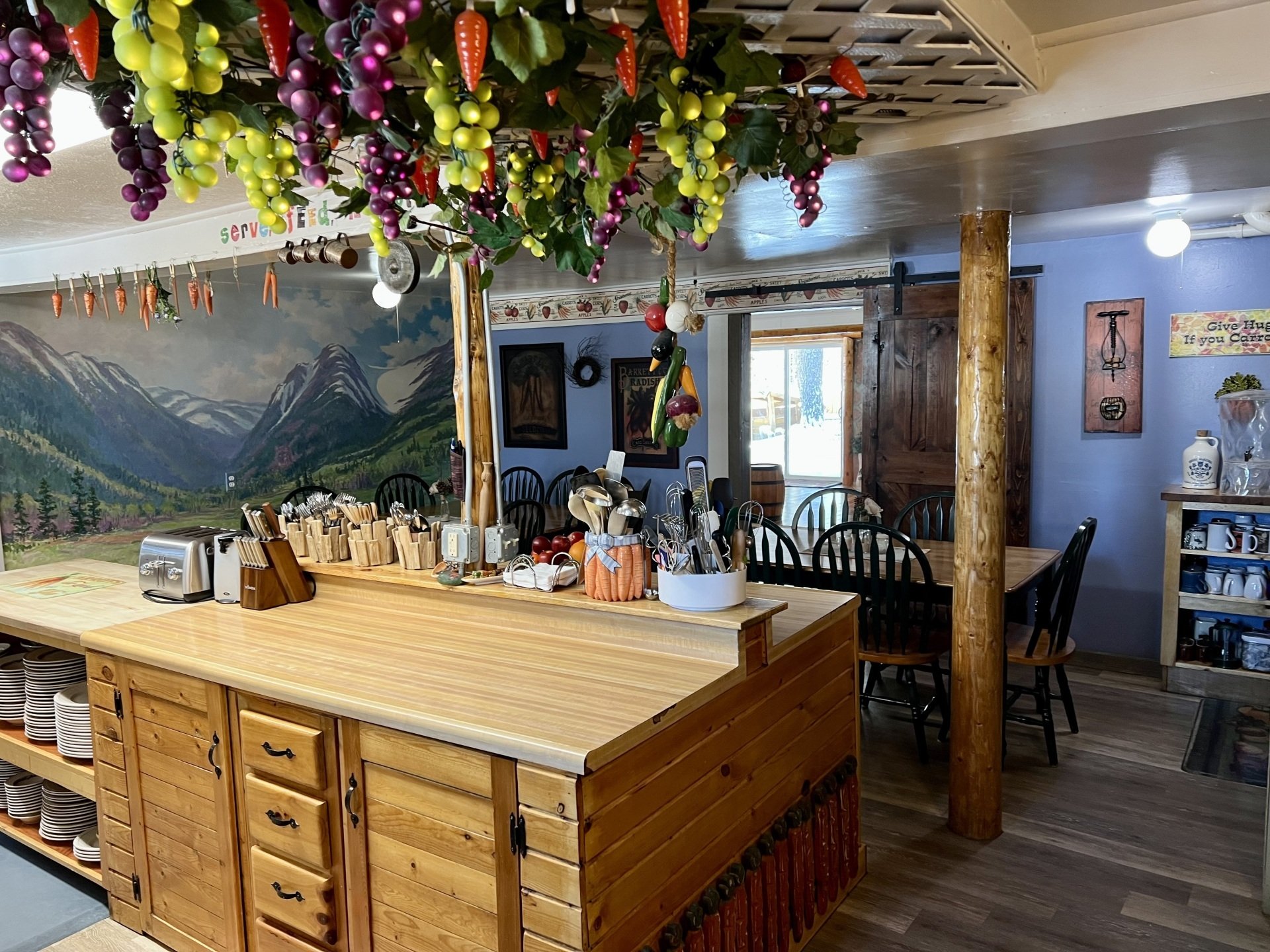 Full Gallery Sunshine Mountain Lodge, Allenspark, Colorado