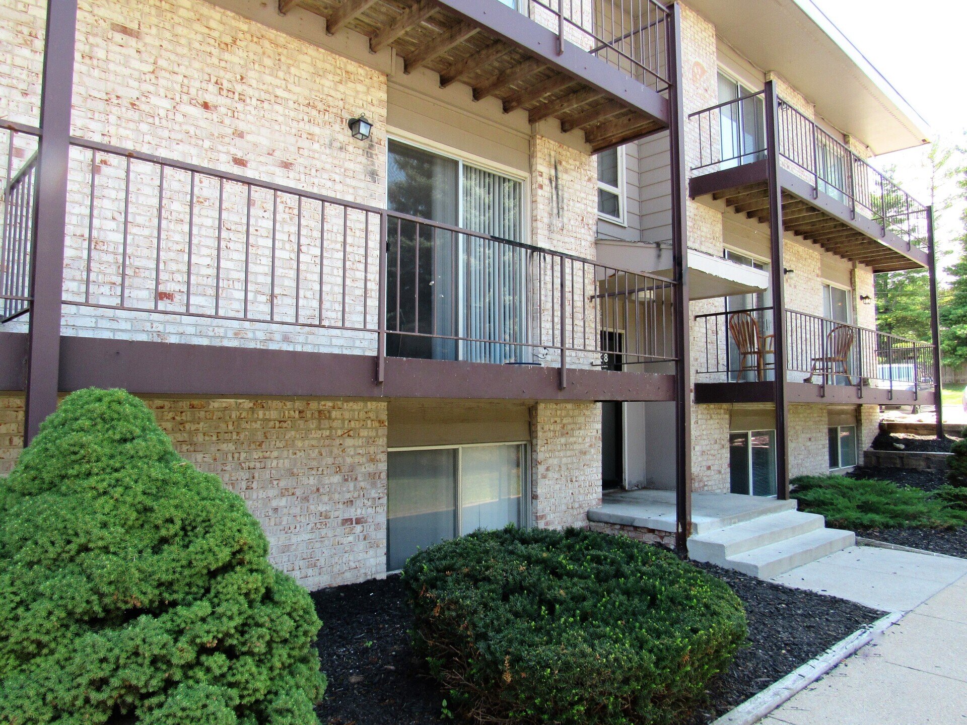 Bel Court Apartments