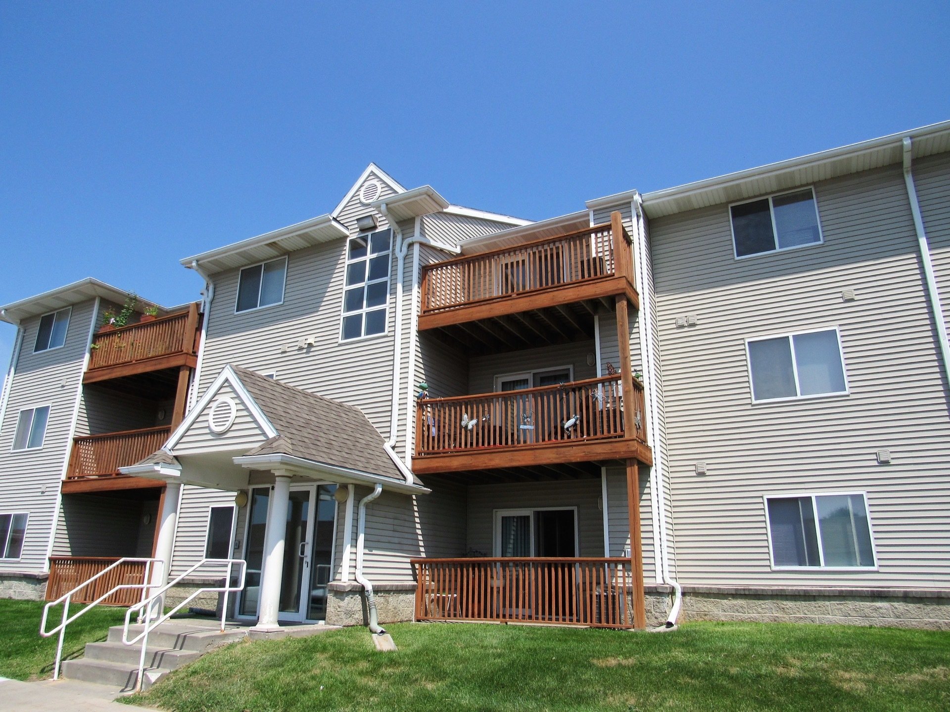 Burlington Square Apartments