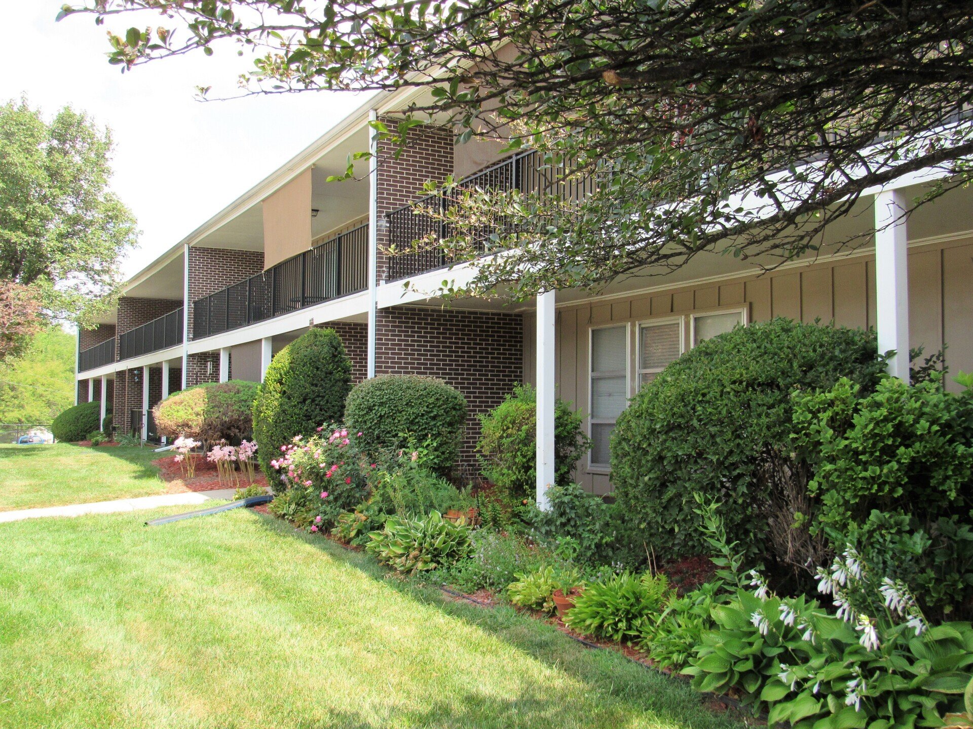 Westbrook Gardens Apartments