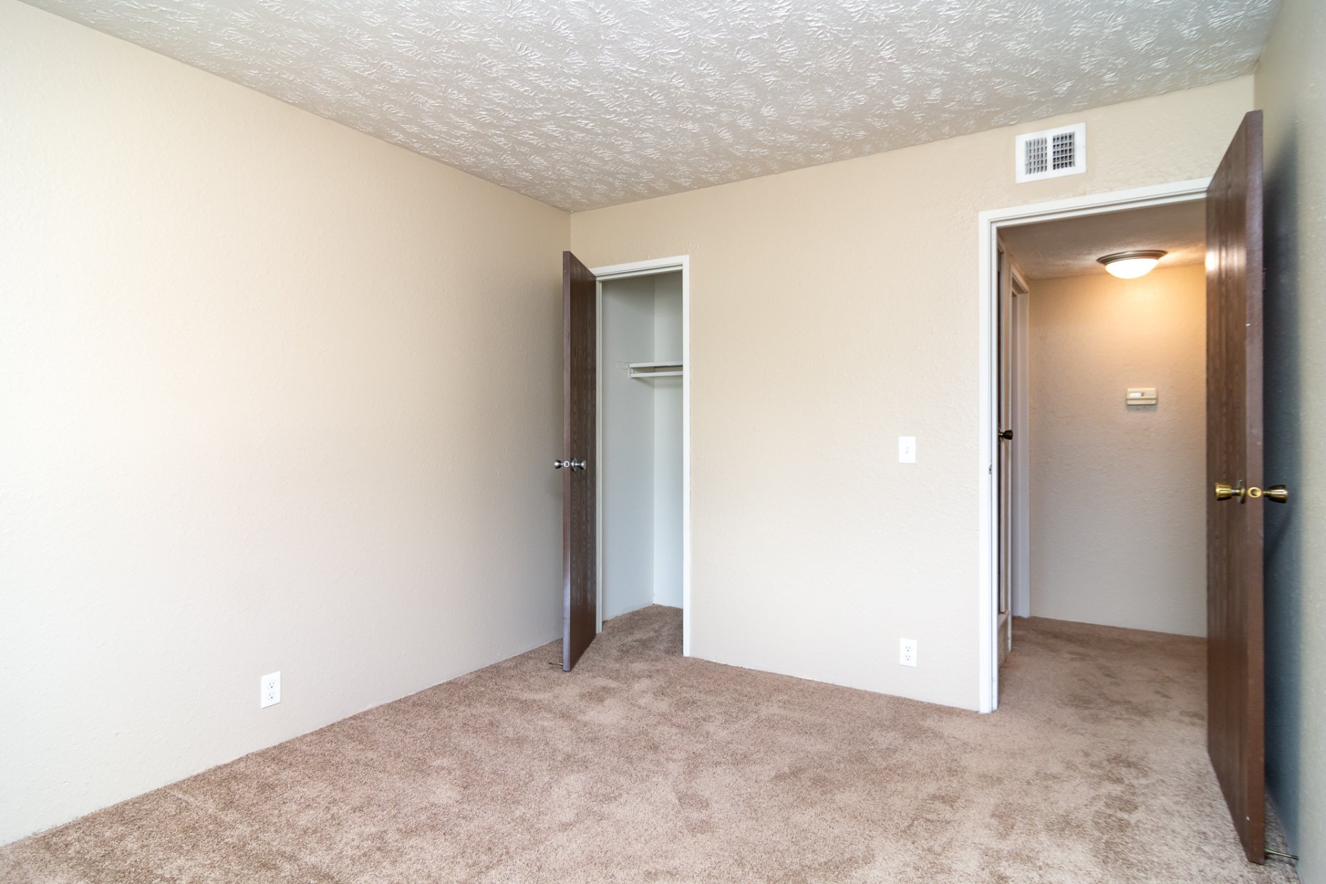 Cottonwood Apartments