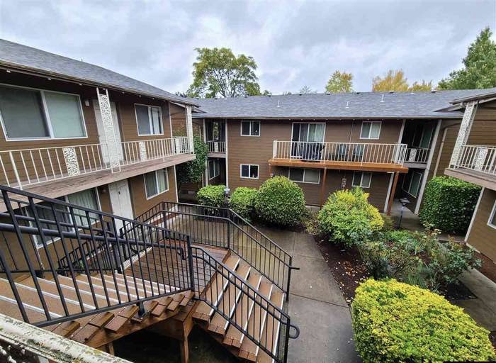 Bluestone Real Estate Services Salem