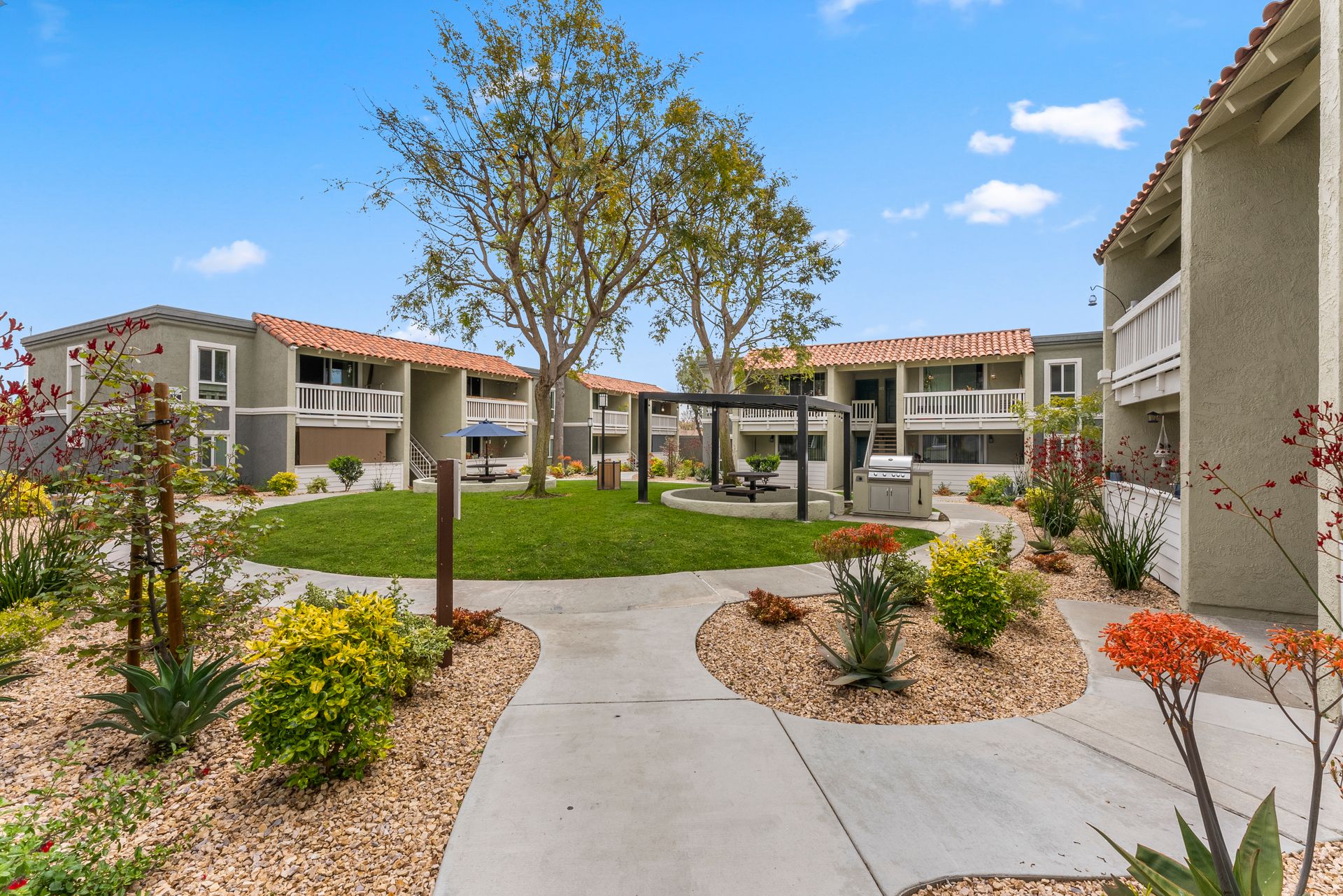 Gallery Serena Vista Apartment Homes Fountain Valley, CA