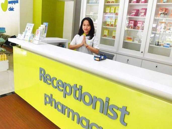 resepsionis klinik mayapada