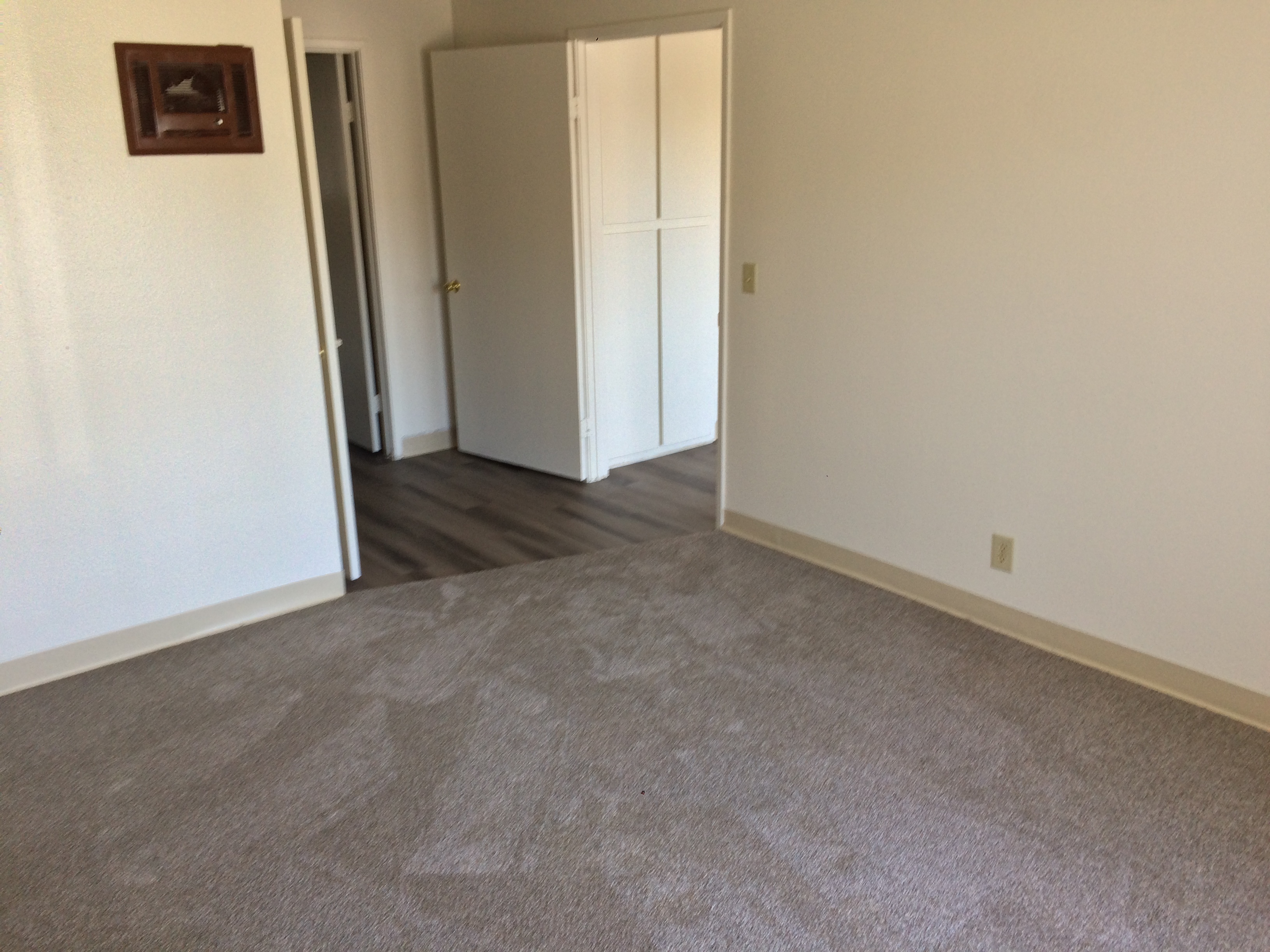 Gramercy Apartments, San Diego (see pics & AVAIL)