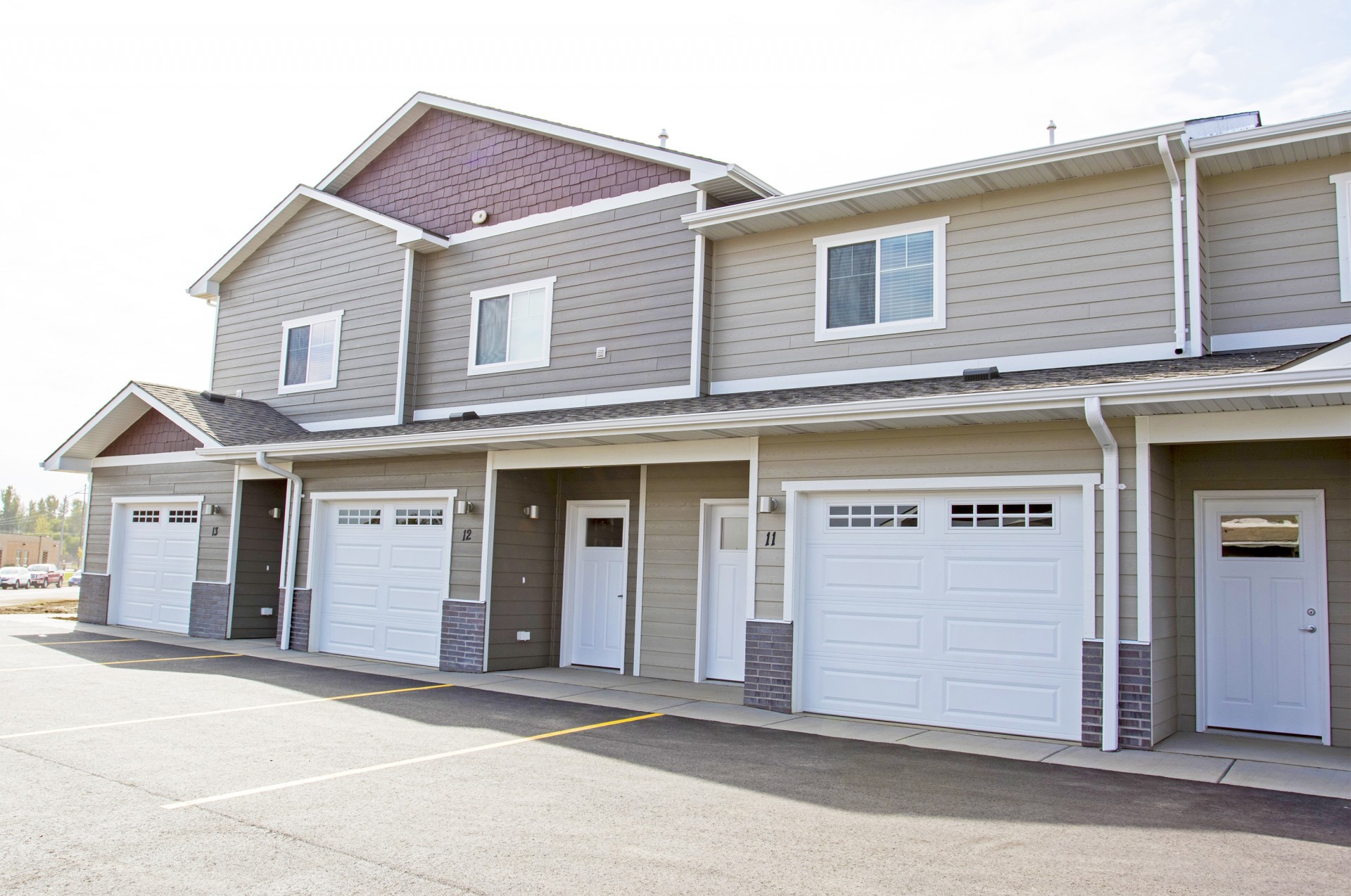 Dublin Square Townhomes, Sioux Falls (see pics & AVAIL)