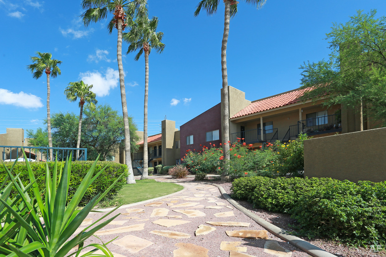 San Marin, Tucson (see pics & AVAIL)