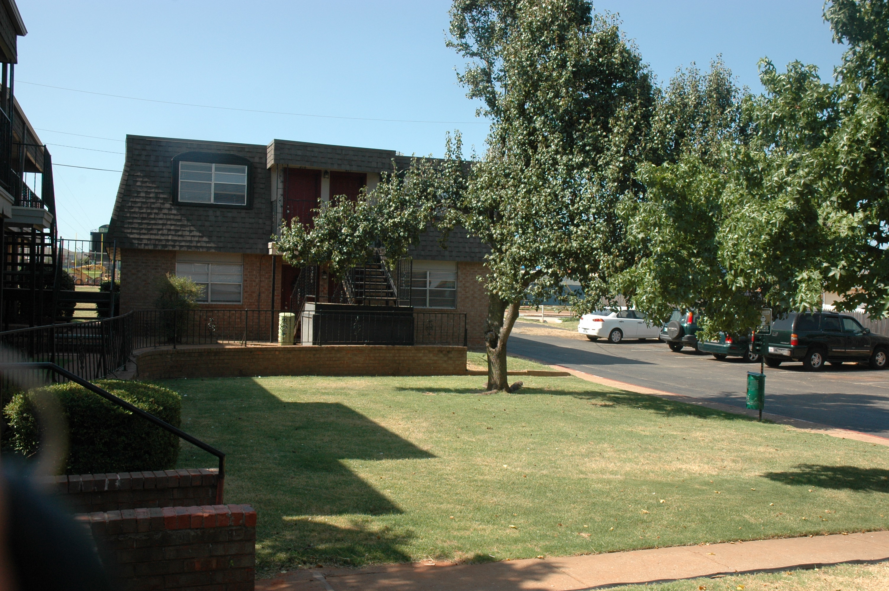 North Place Apartments, Edmond (see pics & AVAIL)
