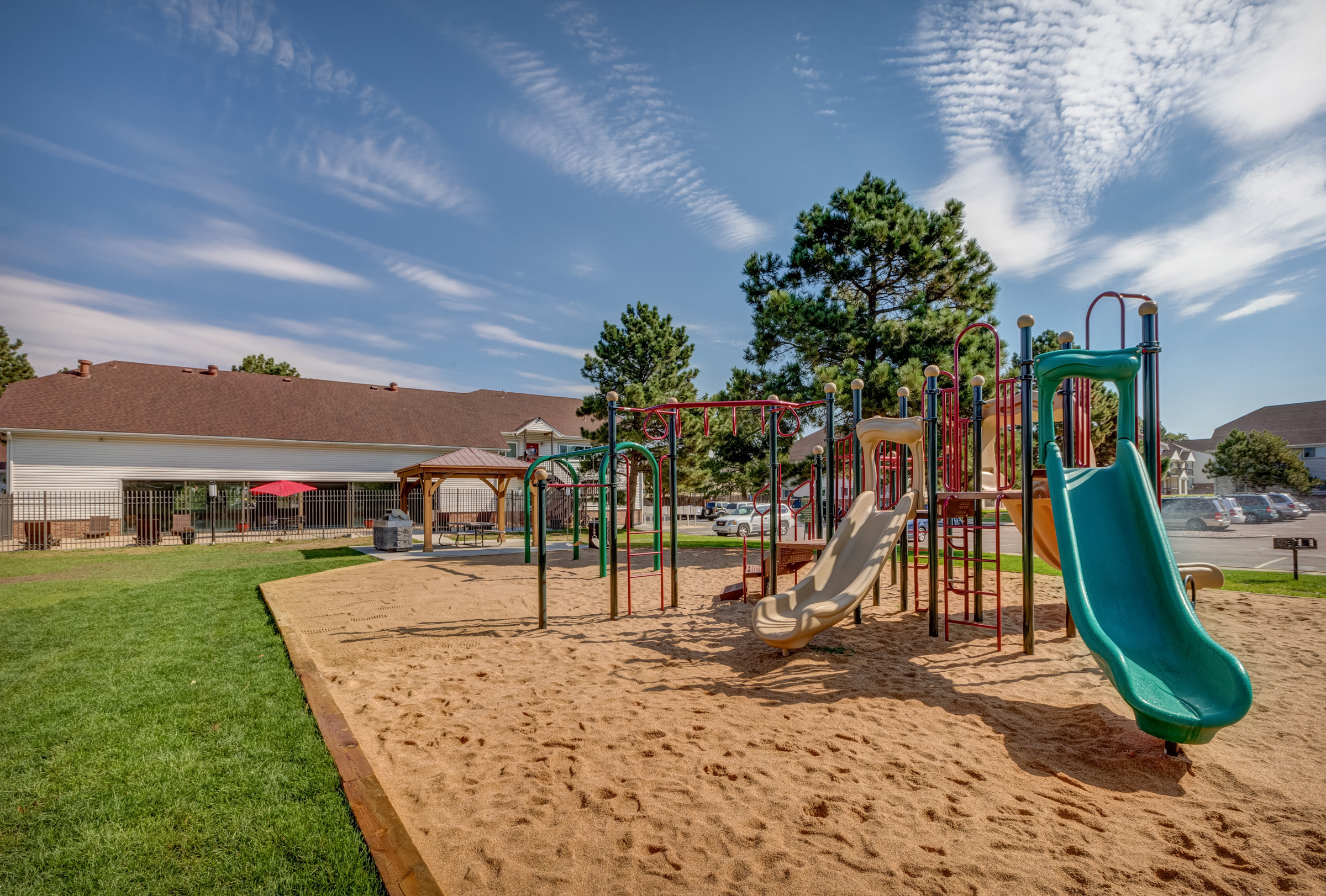 Verona Park, Aurora (see pics & AVAIL)