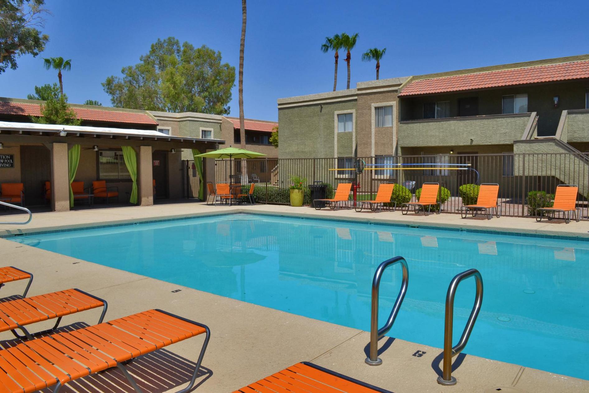 Gilbert Square, Mesa (see pics & AVAIL)