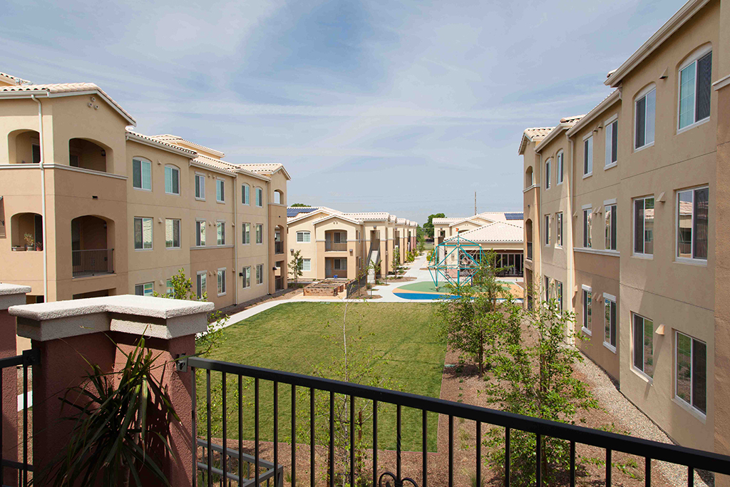 Avena Bella, Turlock (see pics & AVAIL)