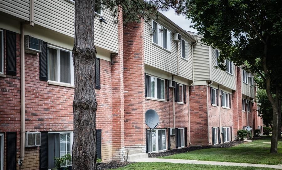 Country Meadows, Ypsilanti (see pics & AVAIL)