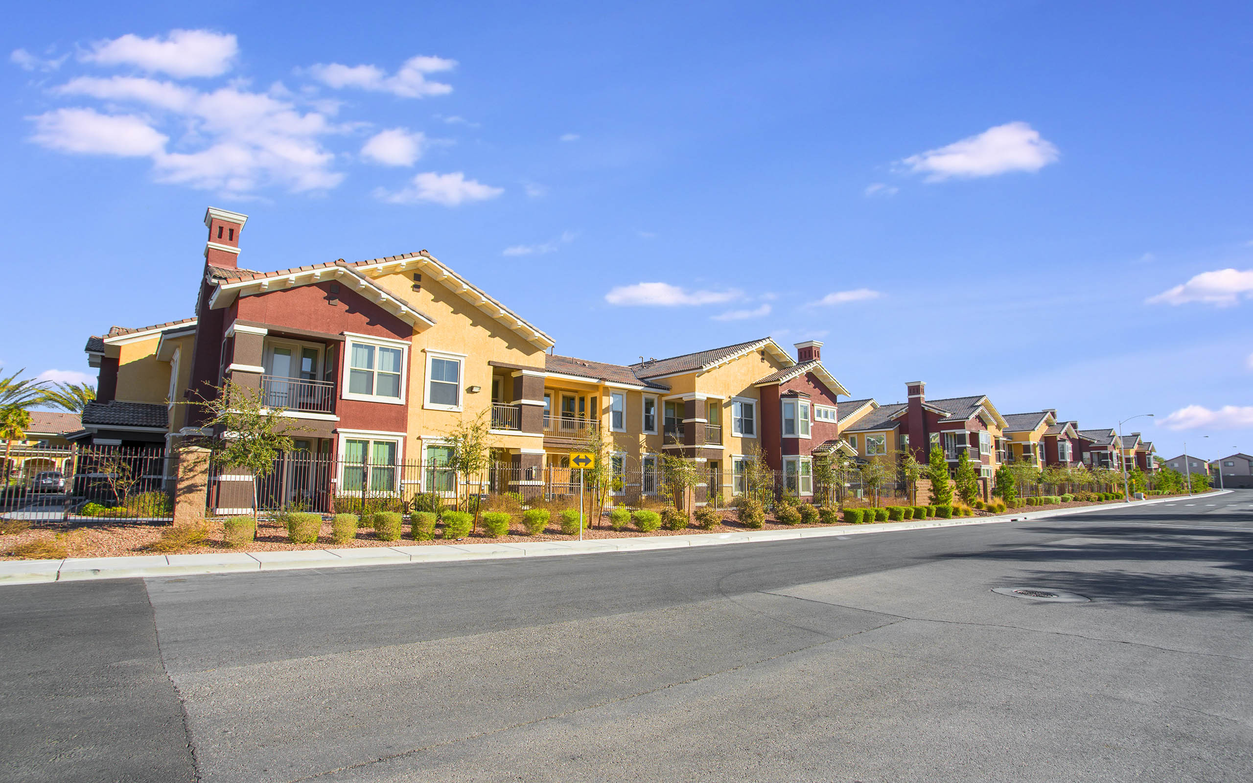 Green Leaf Volare, Las Vegas (see pics & AVAIL)