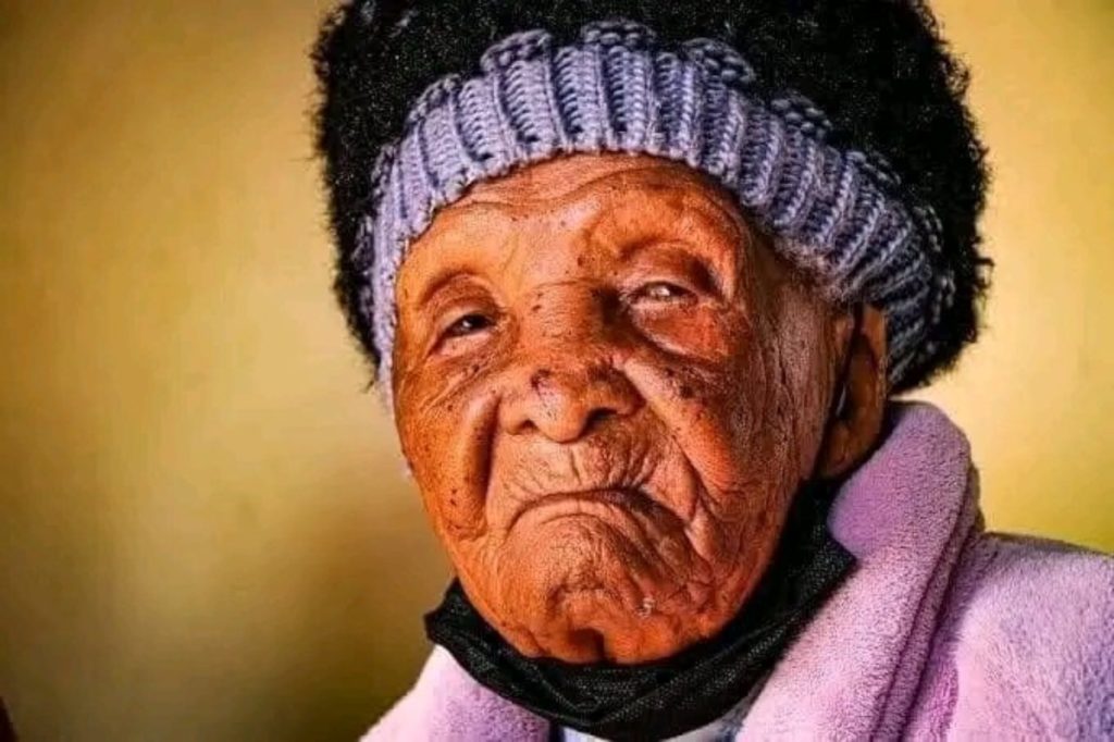 WORLD’S OLDEST GRANDMA” Here Is How South Africa’s Johanna Mazibuko