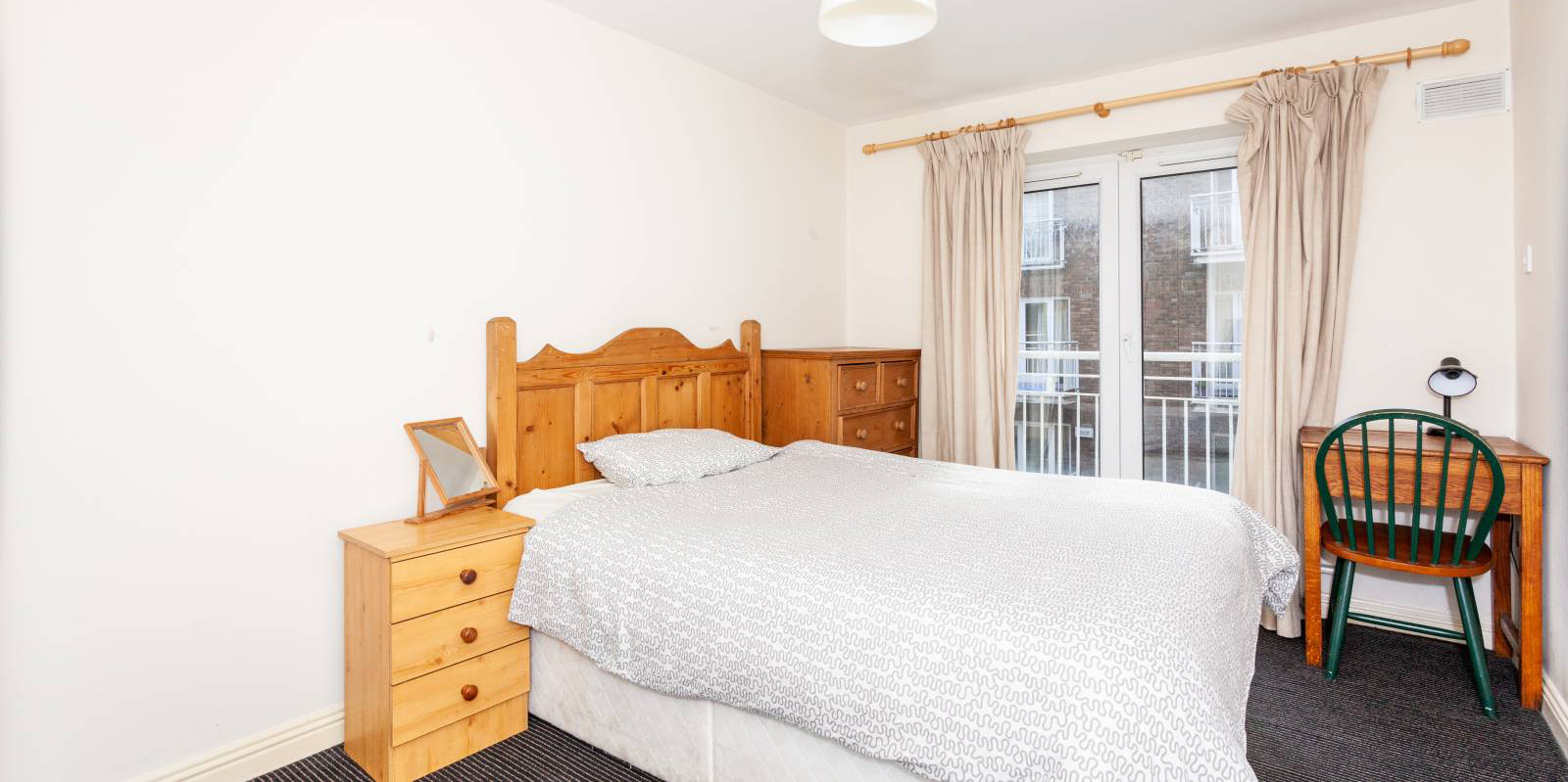 La Rochelle D8 ISA International Student