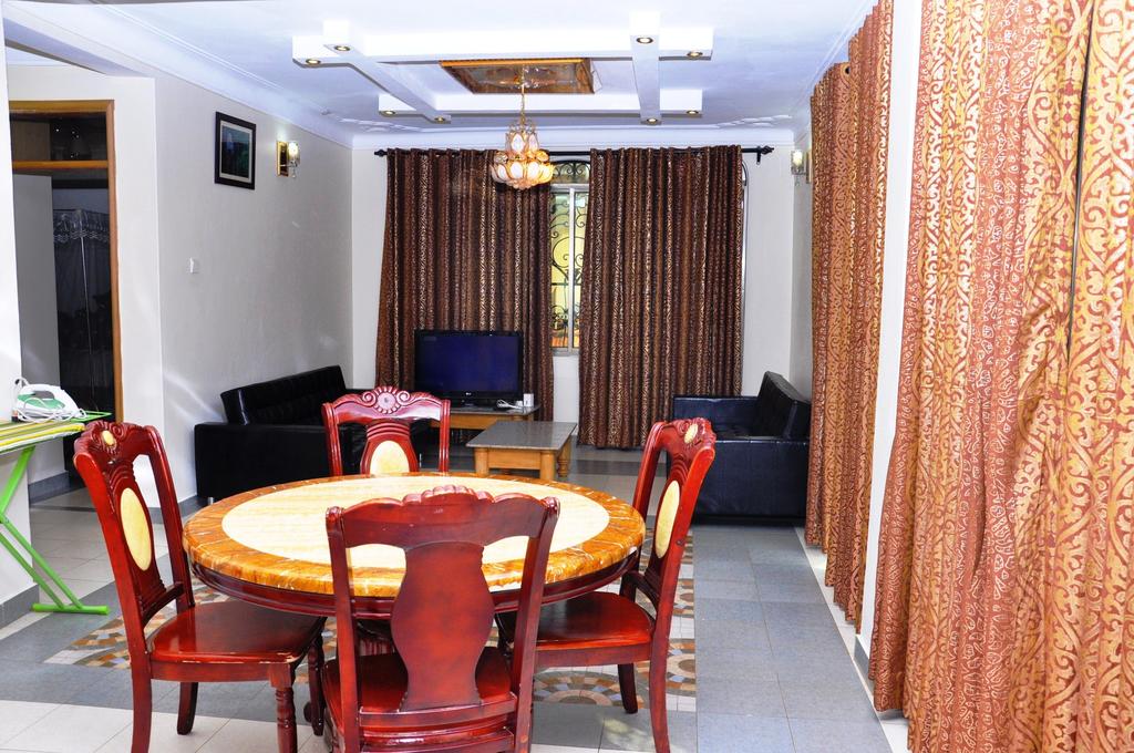 Evelyn Apartments iSafiri