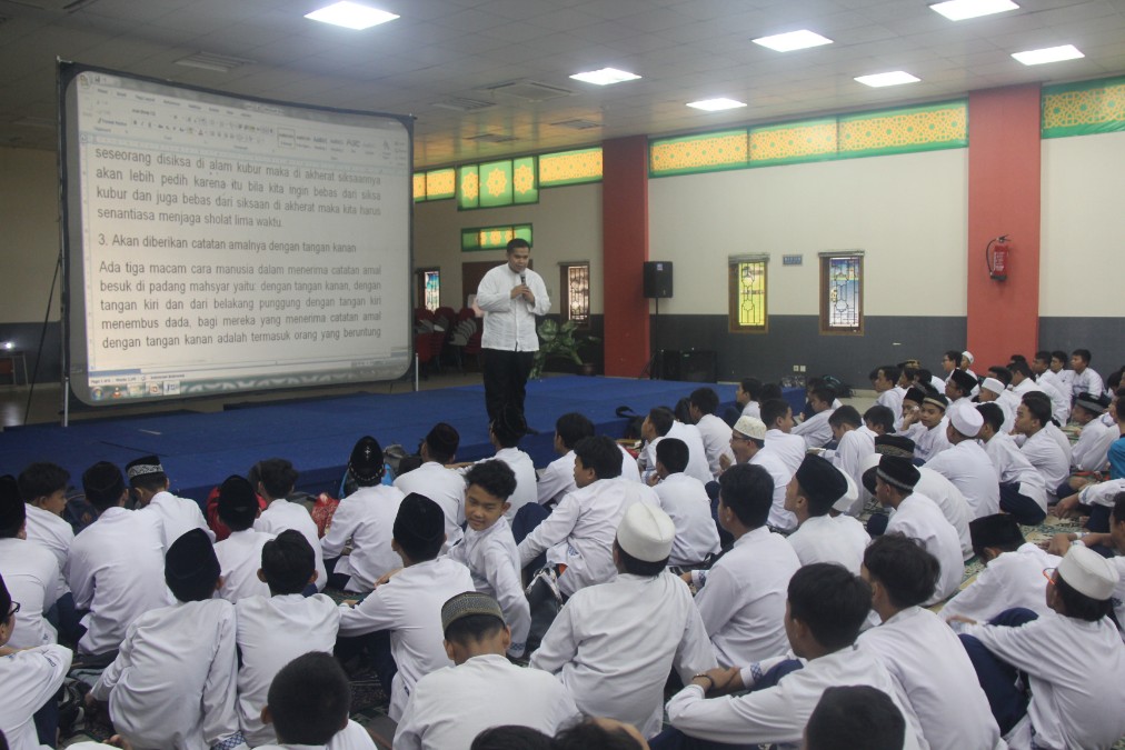 PESANTREN RAMADHAN SMPN 231 DI JAKARTA ISLAMIC CENTRE