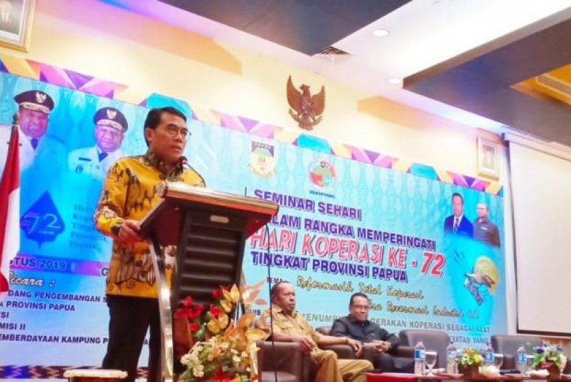 MENGAPA KOPERASI DI INDONESIA TAK BERKEMBANG? Jakarta Islamic Centre