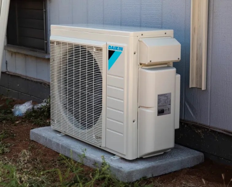 6 Signs Your MiniSplit AC Needs Repairing Island Comfort