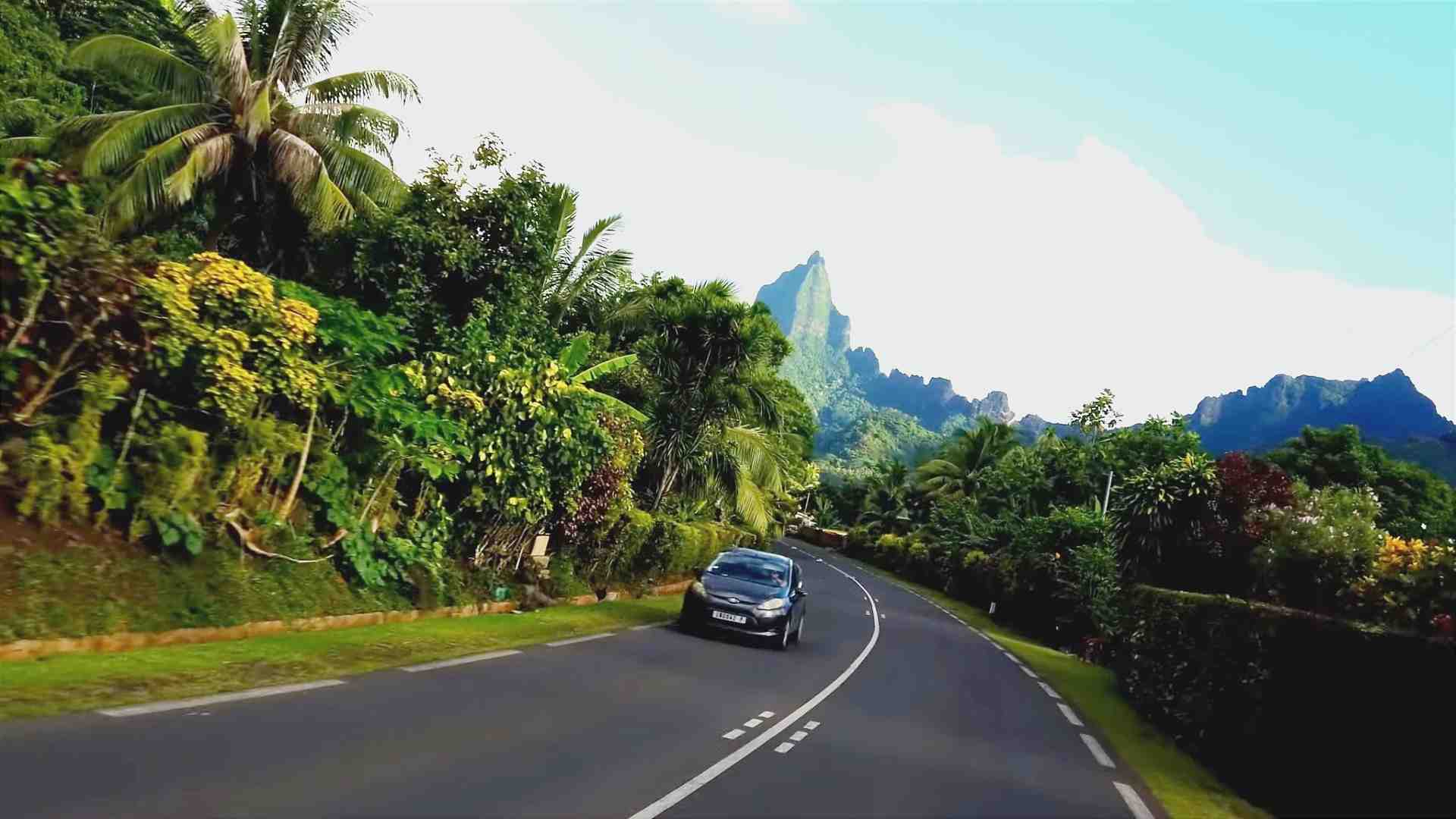 4 Best Ways to Get to Moorea from Tahiti for Epic Day Trip