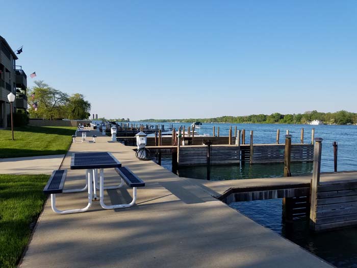 Gallery Islandview Condominiums Trenton, Michigan