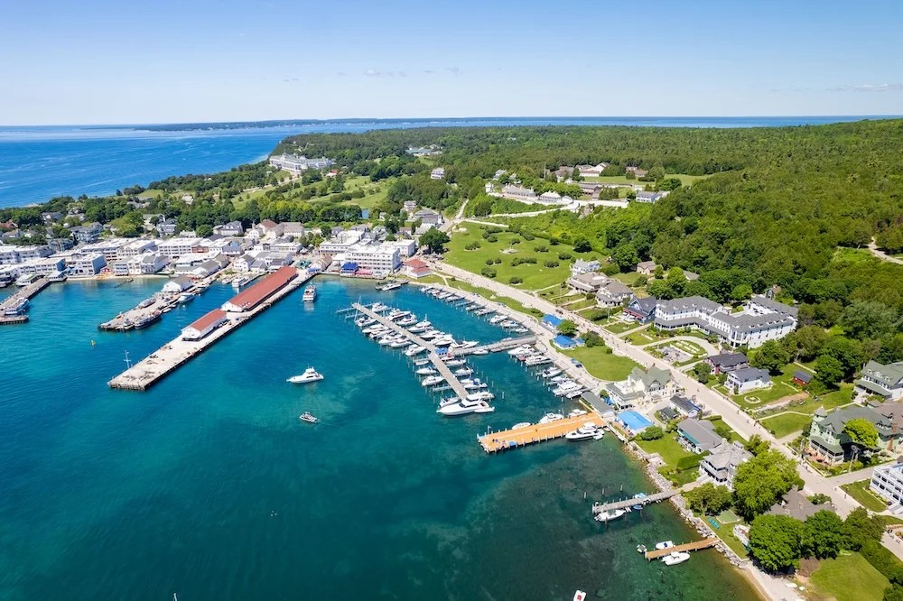Best Time to Visit Mackinac Island Isle Keys