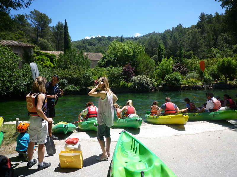 Kayak Vert, balade en canoë sur la à Fontaine de Vaucluse