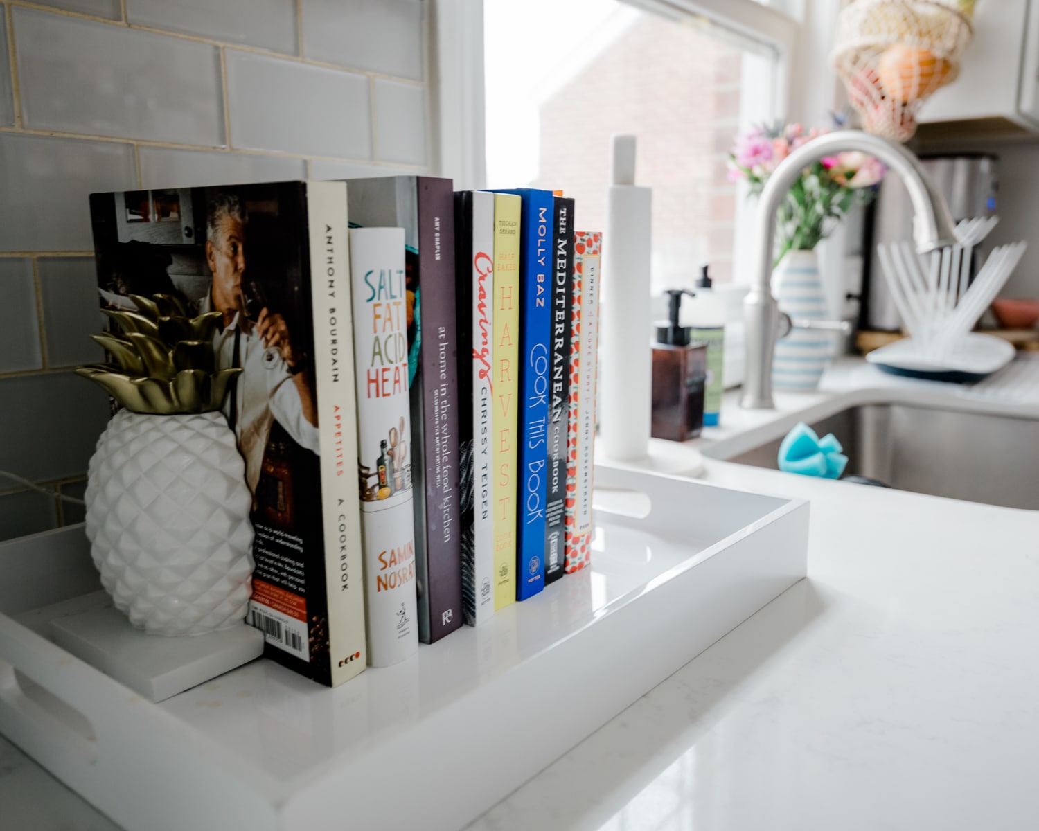 Two Easy SmallKitchen Cookbook Display Ideas Isnt That Charming