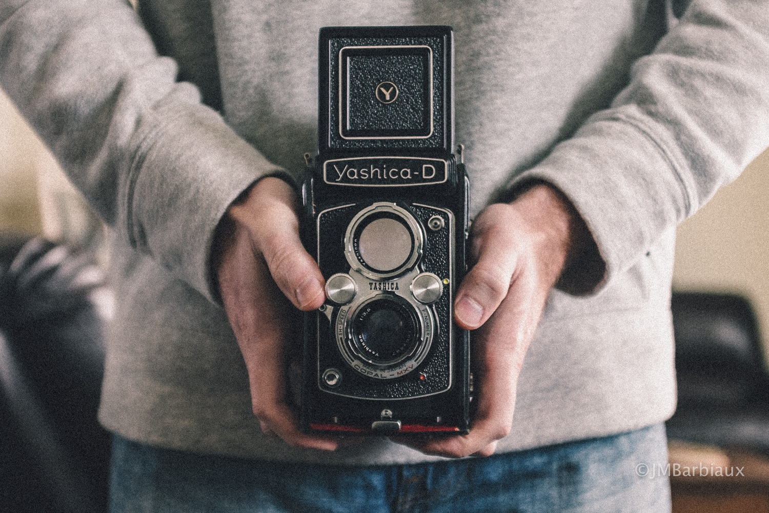 Photographer Captures His Entire Medium Format Process in a 4 Minute