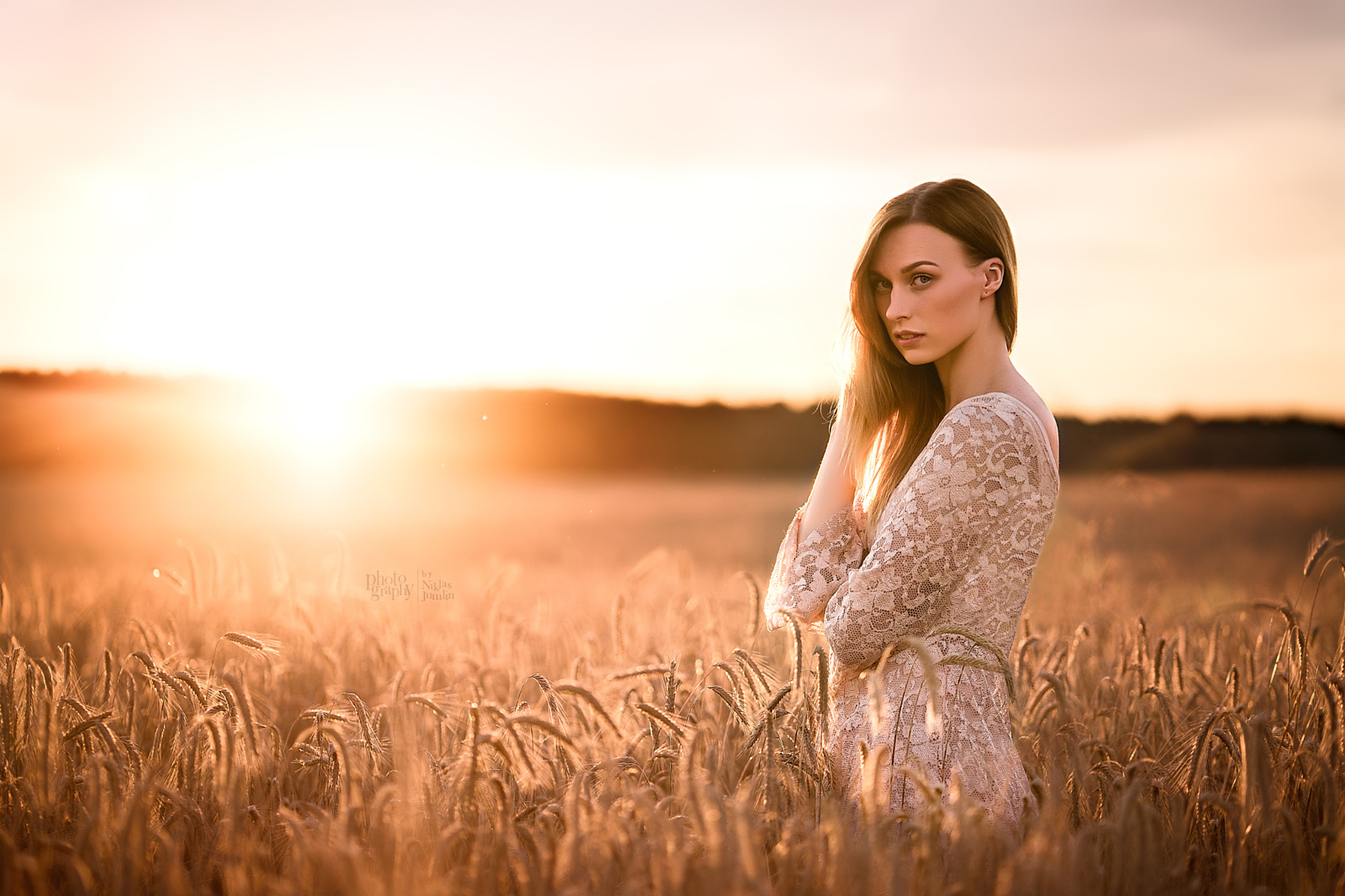 The Story Behind these Simple & Stunning Natural Light Portraits 500px