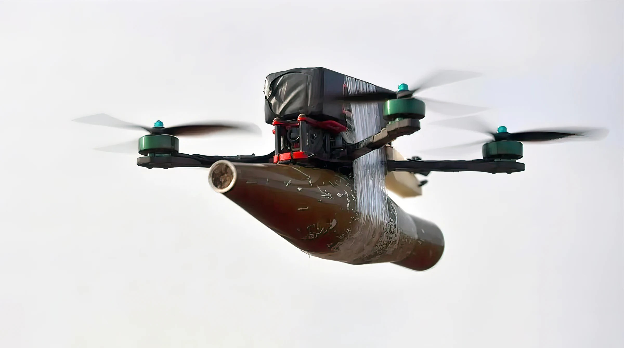 Ucrania despliega drones Terminator para la búsqueda de objetivos(08)