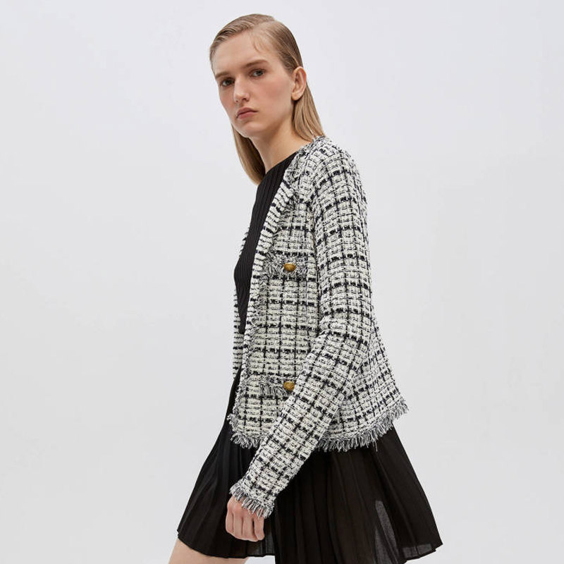 LA CHAQUETA DE TWEED UN CLASÍCO QUE SE APODERA DEL STREET STYLE