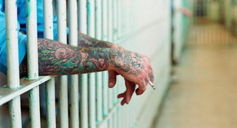 Cosa Significa Un Tatuaggio A Goccia Sotto L'occhio Sinistro? 411_x_760_jpg