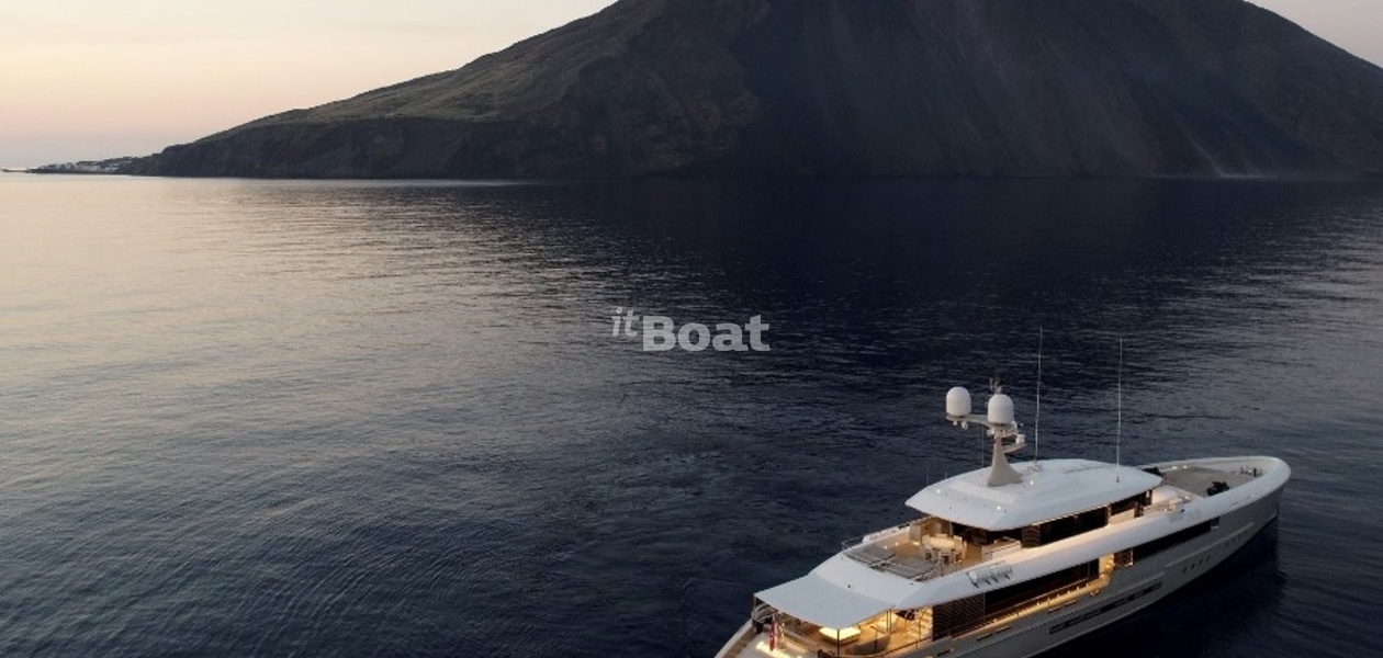 Rossinavi Endeavour 2 Superyacht Features, Photos & Specifications