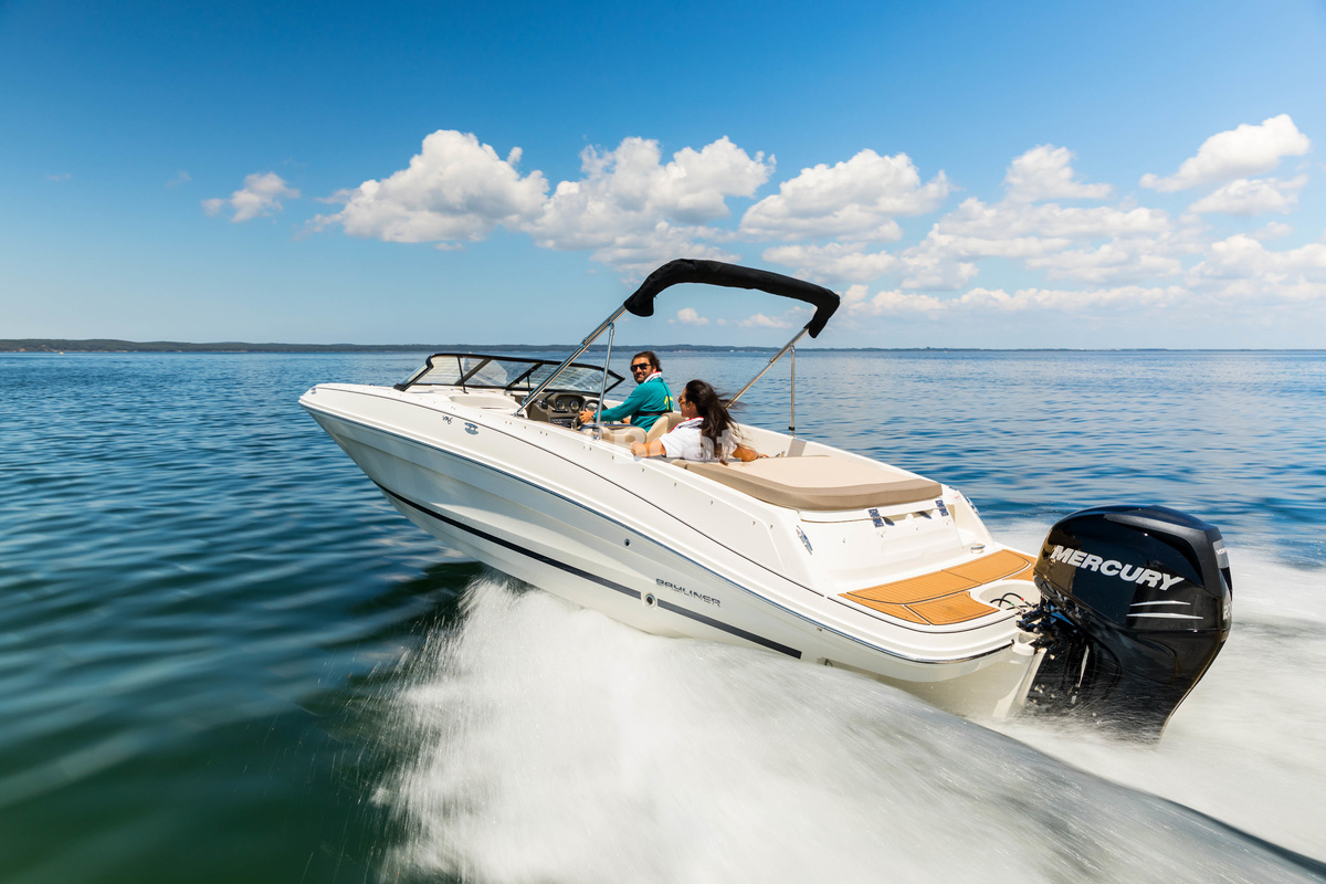 Bayliner VR6 Bowrider Outboard Prices, Specs, Reviews and Sales