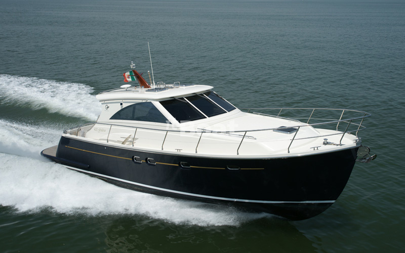 Cantieri Estensi 400 Goldstar S Prices, Specs, Reviews and Sales