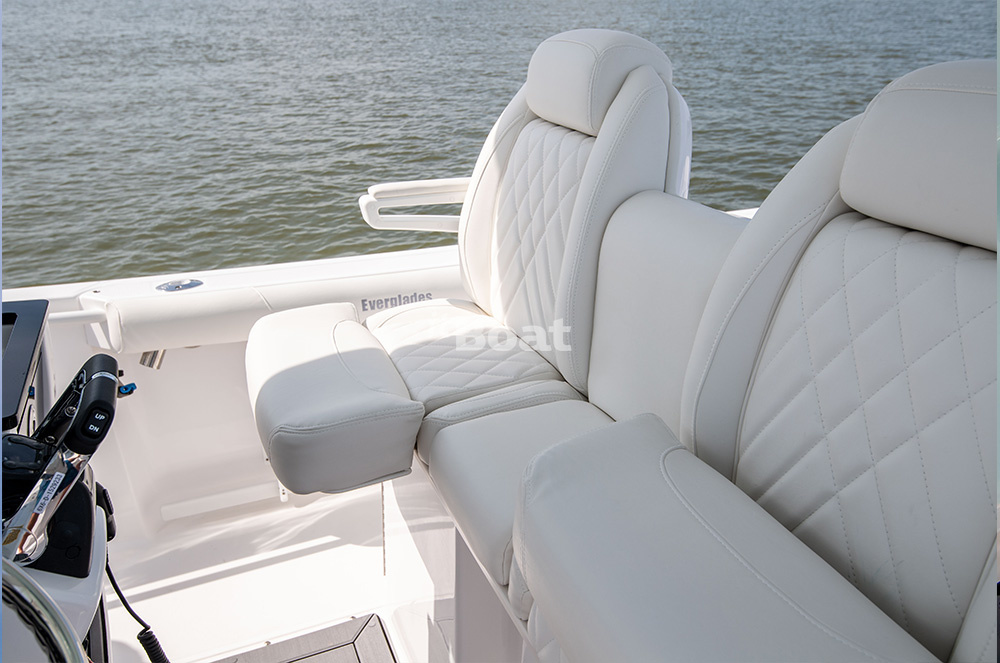 Everglades 295CC: Prices, Specs, Reviews and Sales Information - itBoat