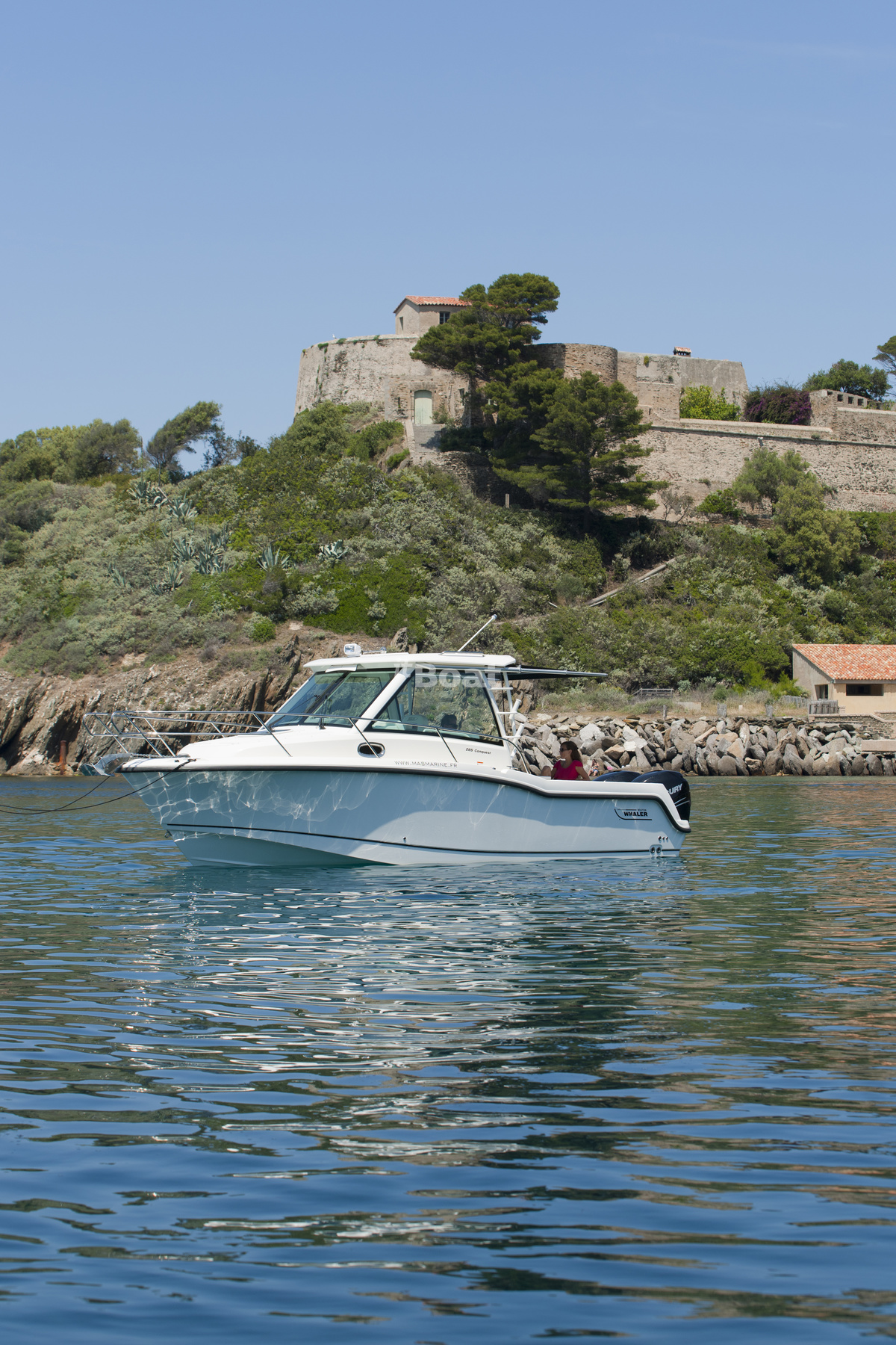 Boston Whaler 285 Conquest: Prices, Specs, Reviews and Sales