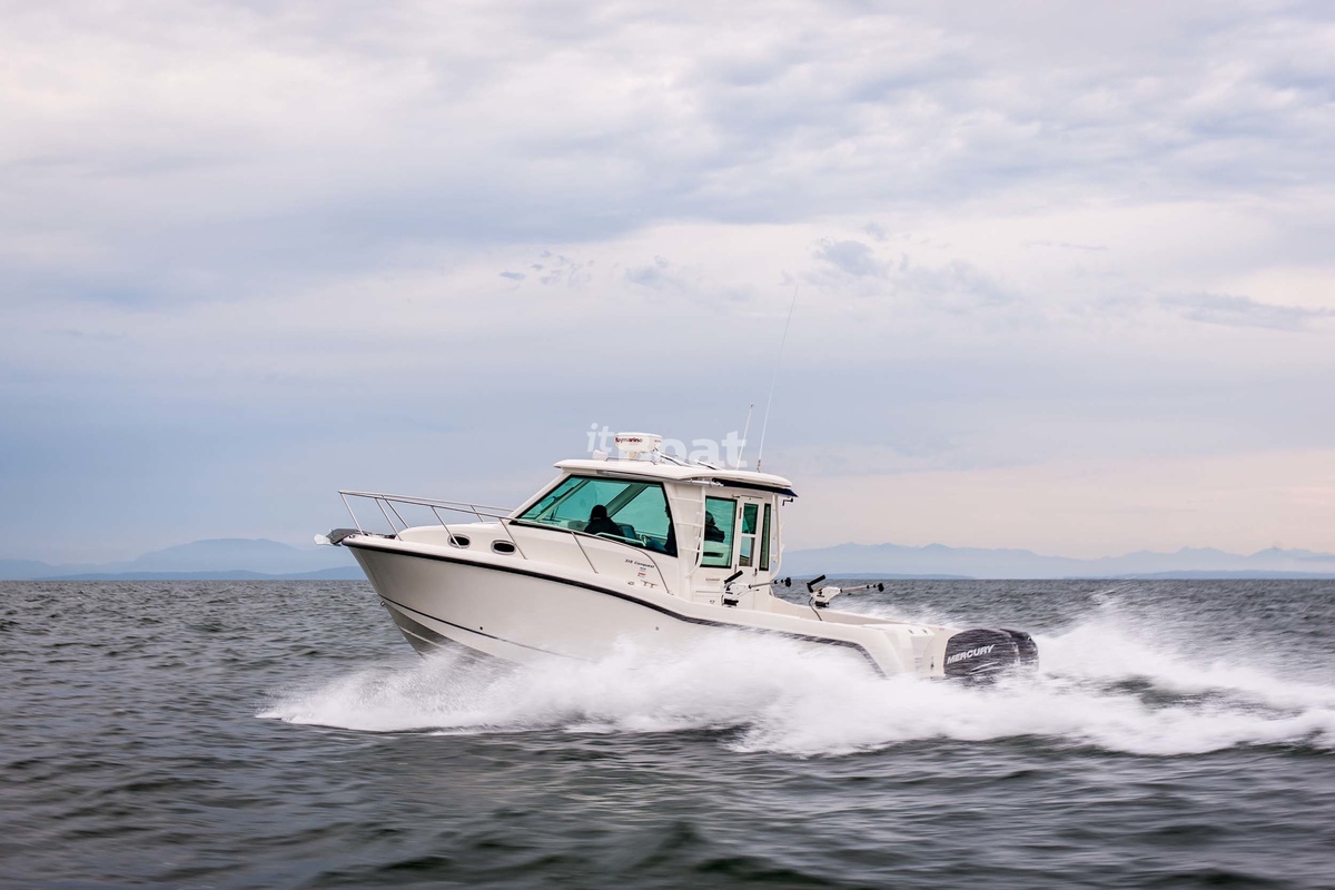 Boston Whaler 315 Conquest Pilothouse Prices, Specs, Reviews and Sales