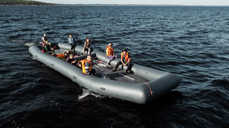 Across the Amazon on the «Ark» the world's largest inflatable boat