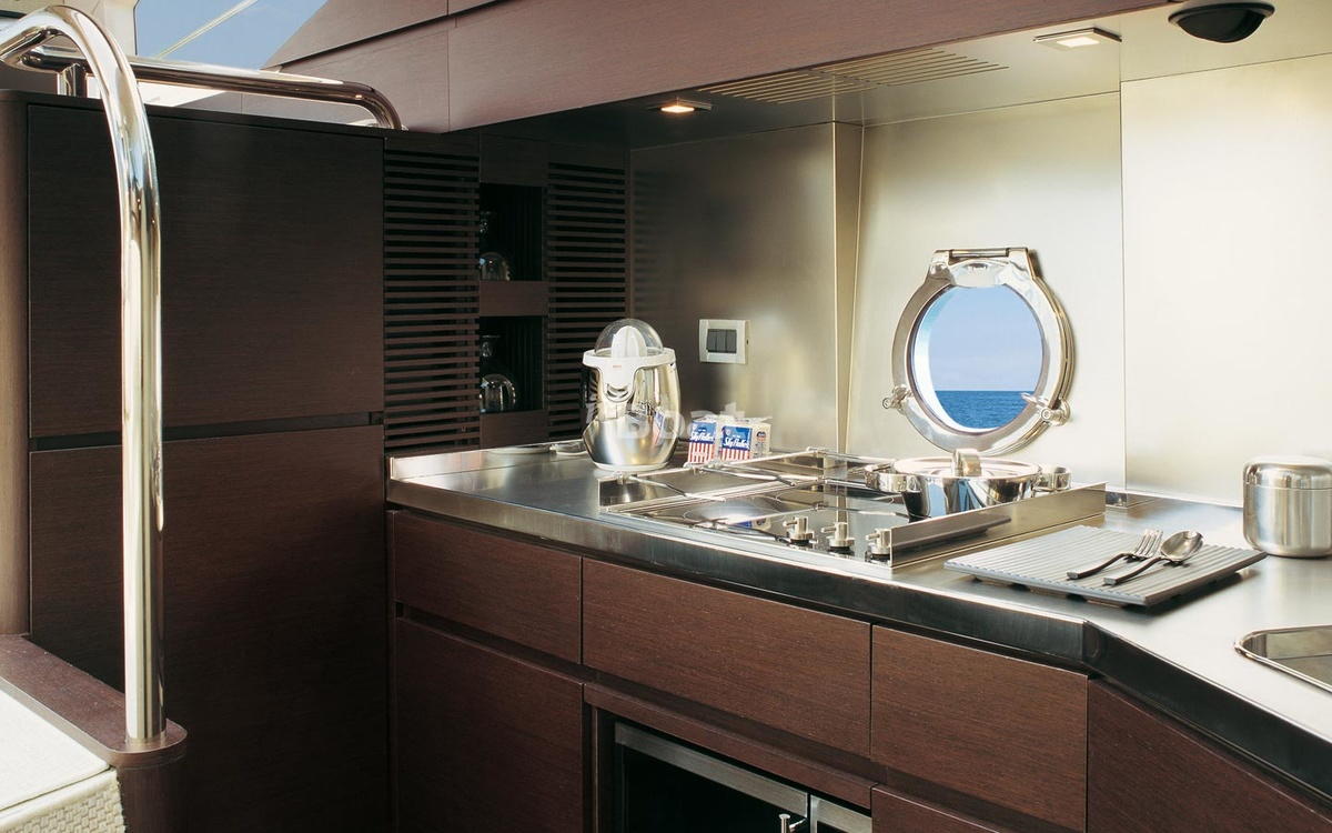 Azimut 43S Prices, Specs, Reviews and Sales Information itBoat