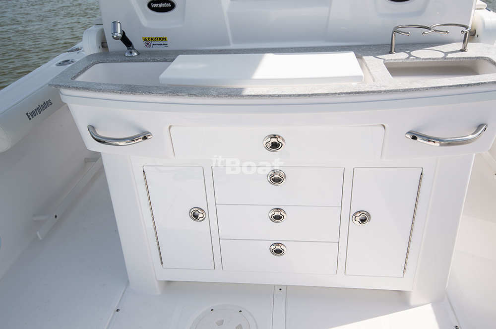 Everglades 295CC: Prices, Specs, Reviews and Sales Information - itBoat