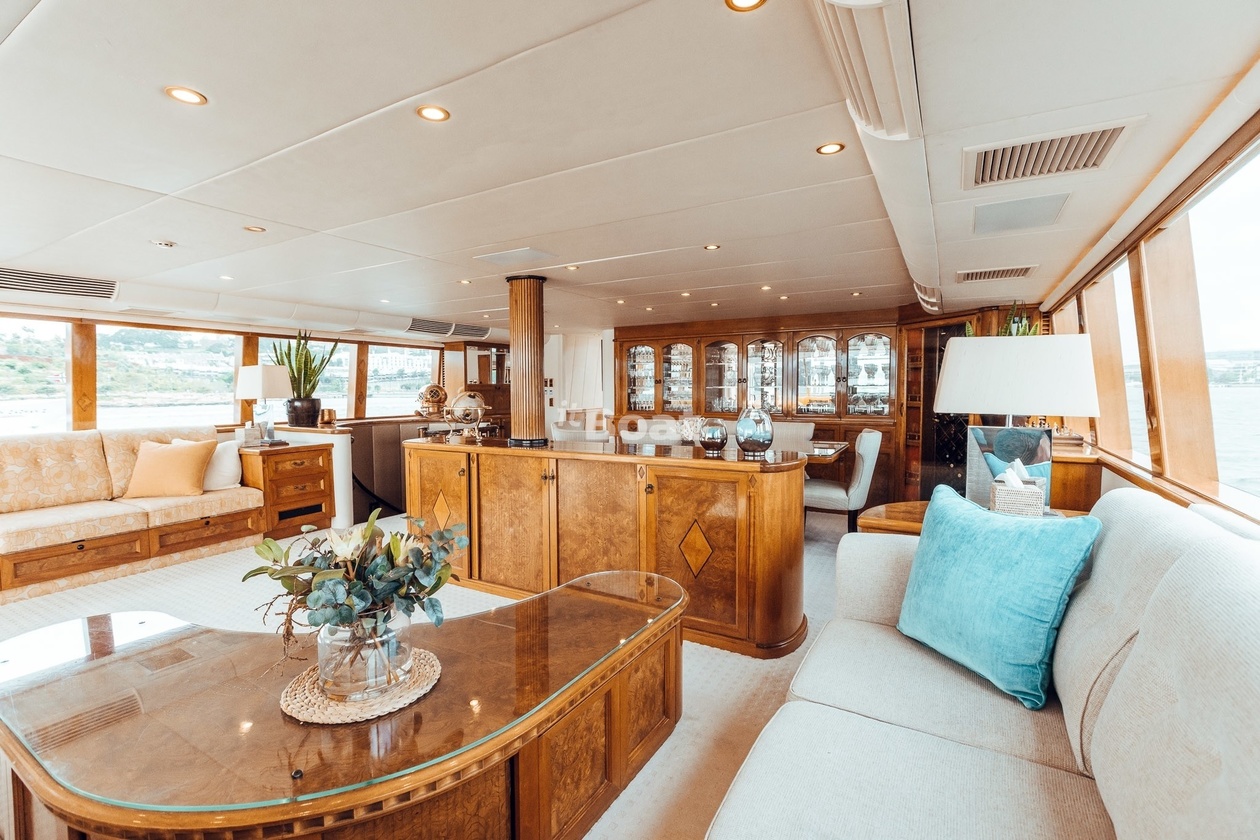 Warren Yachts Oscar II Superyacht Features, Photos & Specifications itBoat