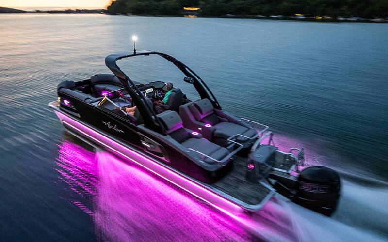 Avalon Excalibur Rear Lounge Windshield 27 Prices, Specs, Reviews and Sales Information itBoat