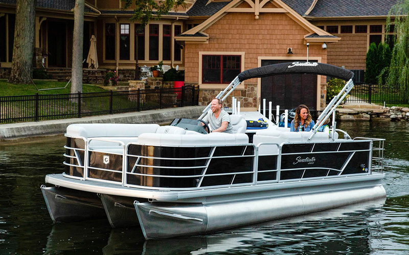 Godfrey Sweetwater Lounge 2286 Prices, Specs, Reviews and Sales Information itBoat