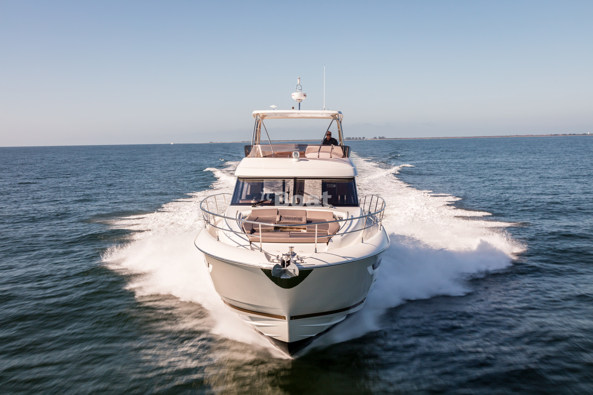Prestige 560 Prices, Specs, Reviews and Sales Information itBoat